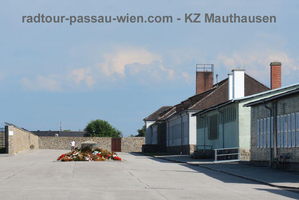 Cyklistická túra mezi Pasovem a Vídní - Památník Mauthausen